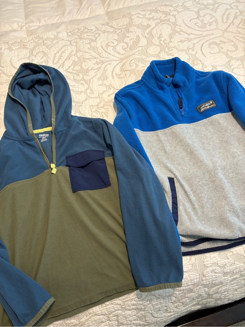 Boys Set of 2 OshKosh Hooded Pullover (runs small) & EB Zipup Fleece (runs lg)